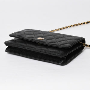 新品同様 CHANEL シャネル チェーンウォレット 長財布 30番台 ココマーク キャビアスキン ブラック ゴールド金具 中古 4a009245