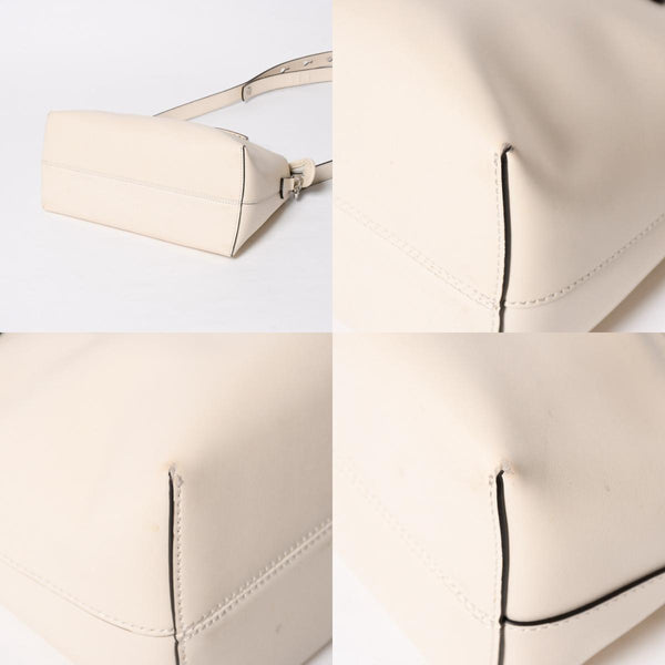 極美品 FENDI フェンディ バイ ザ ウェイ ミディアム 2WAY ハンドバッグ ショルダーバッグ 8BL146 カーフレザー アイボリー シルバー金具 中古 4a009142
