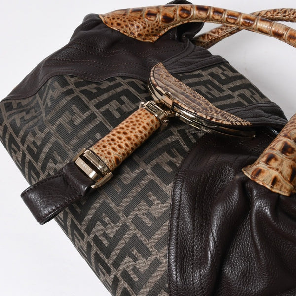 極美品 FENDI フェンディ スパイバッグ ハンドバッグ 8BR511 イタリア製 レザー キャンバス ブラウン ゴールド金具 中古 4a001565