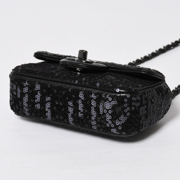 極美品 CHANEL シャネル ショルダーバッグ ミニマトラッセ ムーンライト オン ウォーター スパンコール ブラック 15番台 中古 4a009148