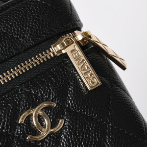 新品同様品 CHANEL シャネル スモールヴァニティーケース ショルダーバッグ キャビアスキン ブラック ゴールド金具 31番台 中古 4a009243