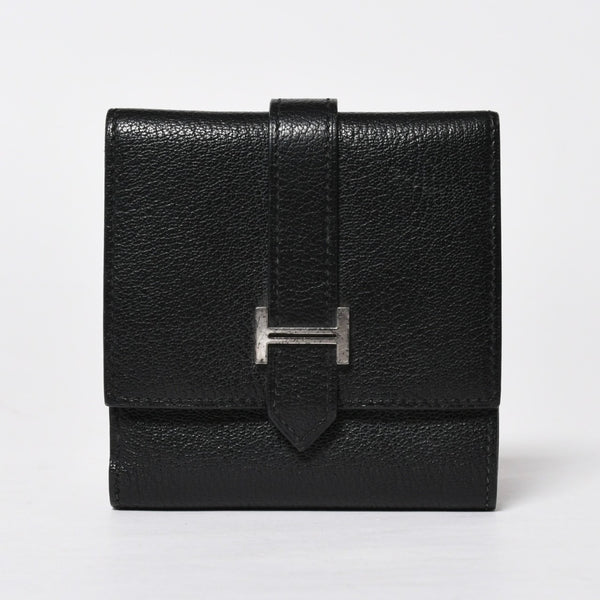 Very good condition HERMES Behan Recto Verso Bifold Wallet □N stamp Chevre Black Silver hardware Used 4a009068