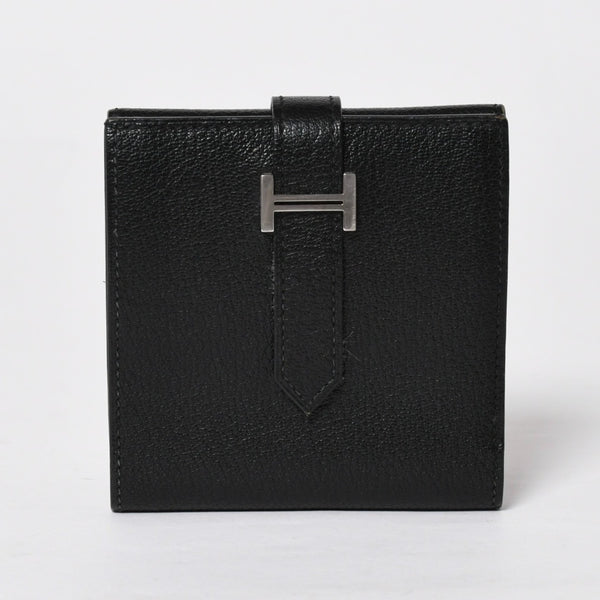 Very good condition HERMES Behan Recto Verso Bifold Wallet □N stamp Chevre Black Silver hardware Used 4a009068