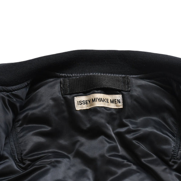 極美品 ISSEY MIYAKE MEN イッセイミヤケメン 96AW パラシュートカーゴボンバージャケット ブラック ネイビー サイズM 中古 4a009365