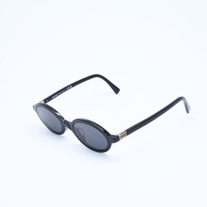 Mint condition MIU MIU sunglasses, black with gold hardware, size 50.◻18 Used 4a009637