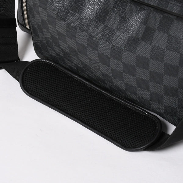 Very Good Condition LOUIS VUITTON Damier Graphite 2WAY Camera Bag Boston Bag Black Gray N58027 Used 4a009270