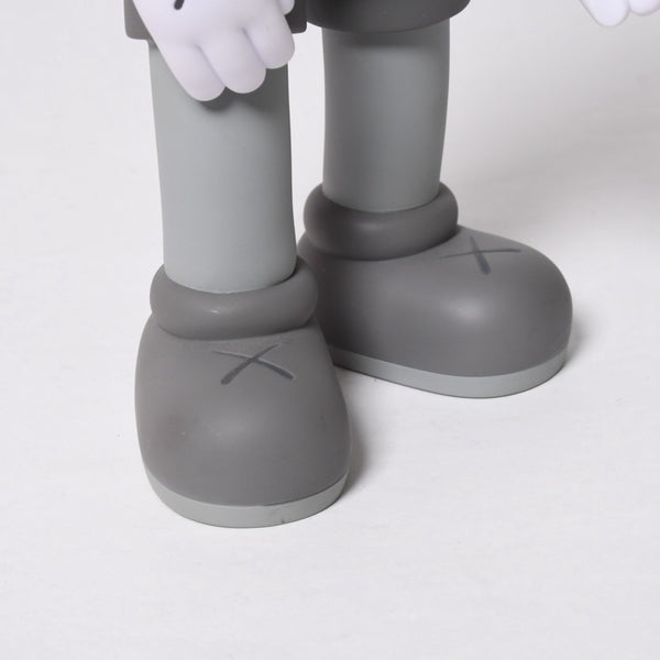 極美品 KAWS カウズ MEDICOMTOY カウズファミリー メディコムトイ フィギア アート ピンク グレー 中古 4a009296