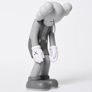 KAWS カウズ MEDICOM TOY メディコムトイ SMALL LIE companion フィギュア サイズ 11アート グレー 美品 中古 4a009306