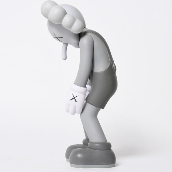 KAWS カウズ MEDICOM TOY メディコムトイ SMALL LIE companion フィギュア サイズ 11アート グレー 美品 中古 4a009306