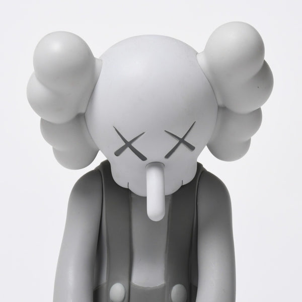 KAWS カウズ MEDICOM TOY メディコムトイ SMALL LIE companion フィギュア サイズ 11アート グレー 美品 中古 4a009306