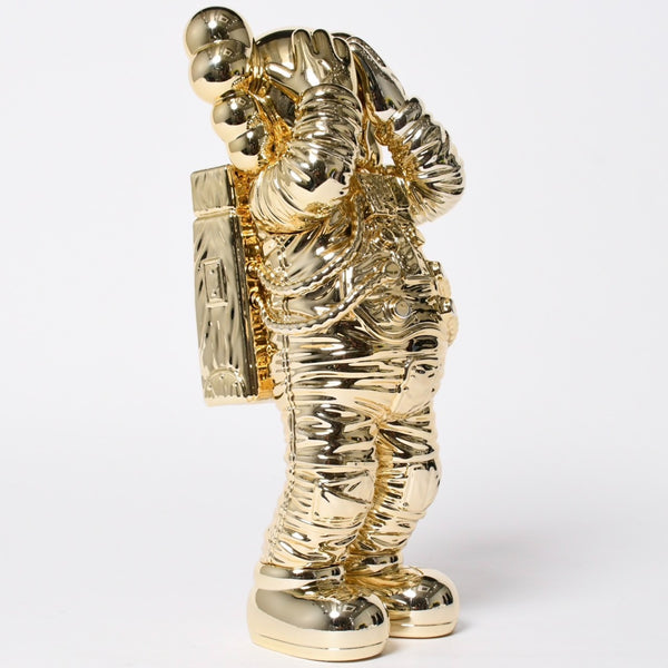 極美品 KAWS カウズ フィギュア Holiday Space ホリデー スペース GOLD ゴールド 中古 4a009293