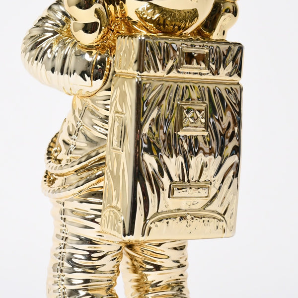 極美品 KAWS カウズ フィギュア Holiday Space ホリデー スペース GOLD ゴールド 中古 4a009293