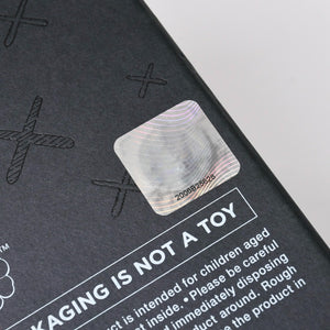 極美品 KAWS カウズ フィギュア Holiday Space ホリデー スペース GOLD ゴールド 中古 4a009293