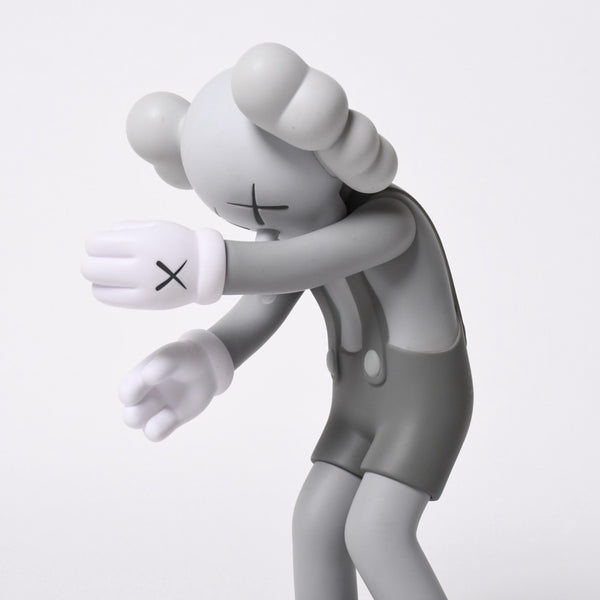 KAWS カウズ MEDICOM TOY メディコムトイ SMALL LIE companion フィギュア サイズ 11アート グレー 美品 中古 4a009306