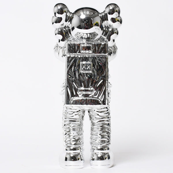 極美品 KAWS カウズ フィギュア Holiday Space ホリデー スペース silver シルバー 中古 4a009292