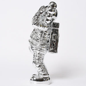 極美品 KAWS カウズ フィギュア Holiday Space ホリデー スペース silver シルバー 中古 4a009292