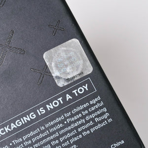 極美品 KAWS カウズ フィギュア Holiday Space ホリデー スペース silver シルバー 中古 4a009292