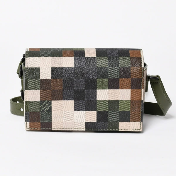 Very Good Condition LOUIS VUITTON Steamer Wearable Wallet Shoulder Bag M83172 Damoflage Used 4a009352