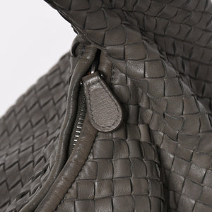 極美品 BOTTEGA VENETA ボッテガヴェネタ ホーボーワンショルダーバッグ イントレチャート レザー グレー B01259445Y 中古 4a009350