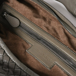 極美品 BOTTEGA VENETA ボッテガヴェネタ ホーボーワンショルダーバッグ イントレチャート レザー グレー B01259445Y 中古 4a009350