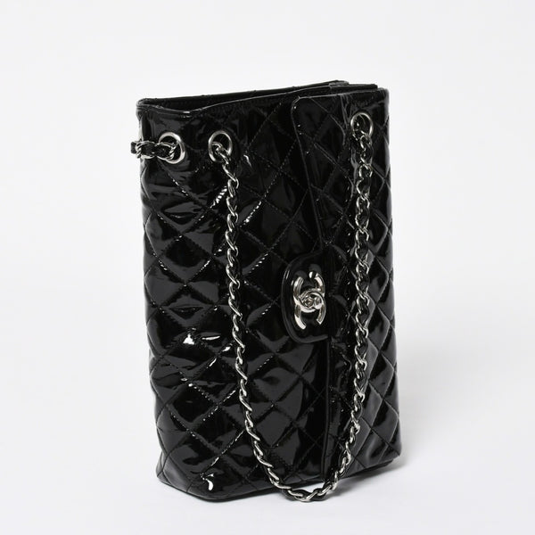 Very Good Condition CHANEL Chanel Matelasse Upside Down Chain Shoulder Bag No. 12 Coco Mark Patent Leather Black Used 4a009343