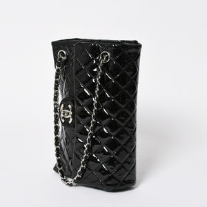 Very Good Condition CHANEL Chanel Matelasse Upside Down Chain Shoulder Bag No. 12 Coco Mark Patent Leather Black Used 4a009343
