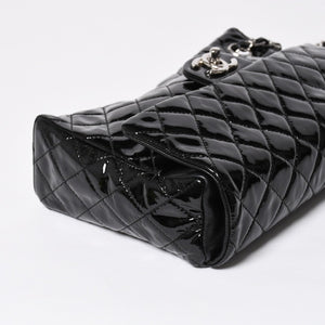 Very Good Condition CHANEL Chanel Matelasse Upside Down Chain Shoulder Bag No. 12 Coco Mark Patent Leather Black Used 4a009343