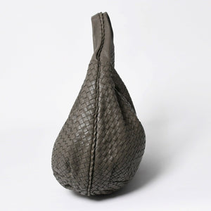 極美品 BOTTEGA VENETA ボッテガヴェネタ ホーボーワンショルダーバッグ イントレチャート レザー グレー B01259445Y 中古 4a009350