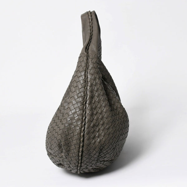 極美品 BOTTEGA VENETA ボッテガヴェネタ ホーボーワンショルダーバッグ イントレチャート レザー グレー B01259445Y 中古 4a009350