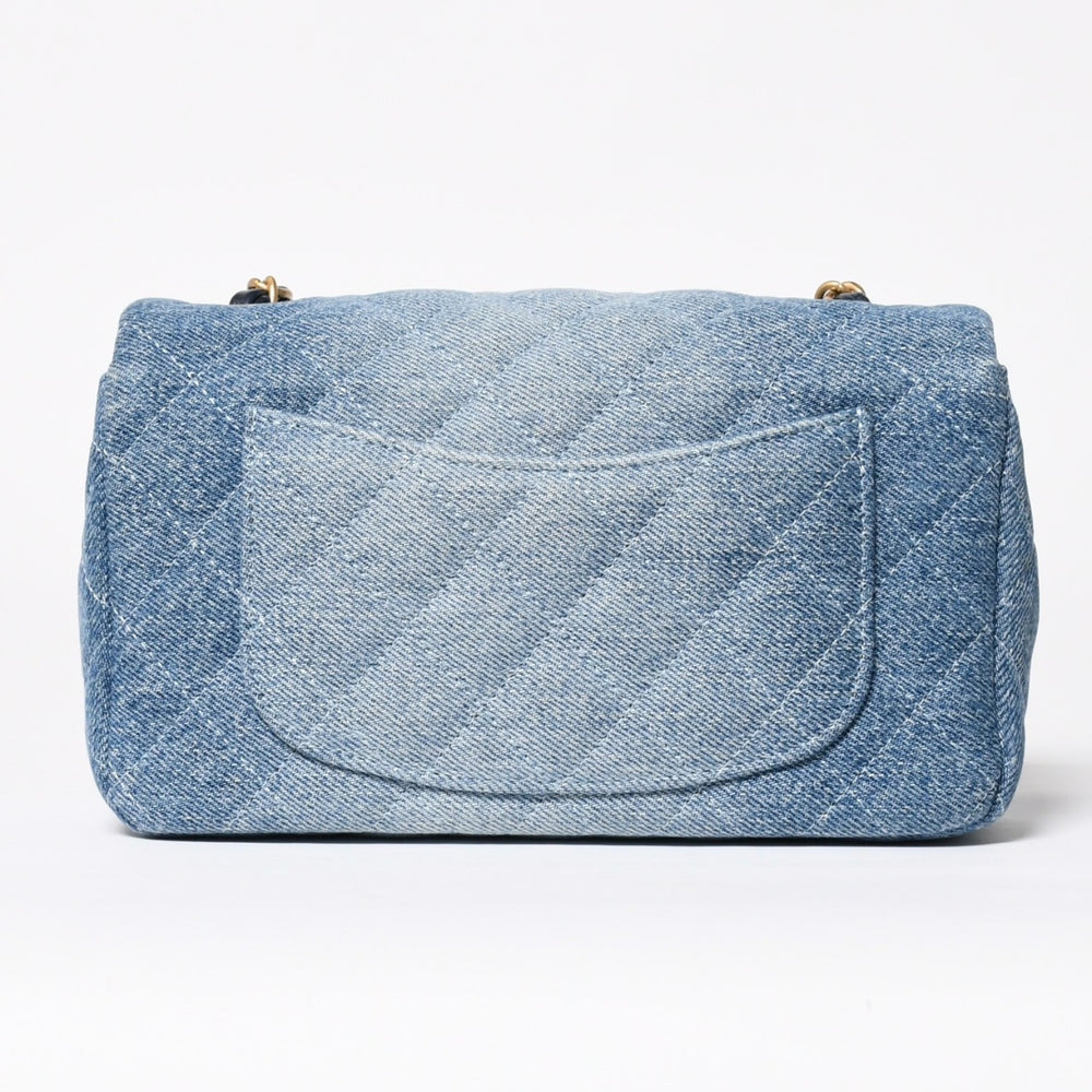 新品同様品 CHANEL シャネル ミニマトラッセ20 ココマーク グラデーション デニム チェーンショルダーバッグ ランダム番台 ブルー 中古 4a009591