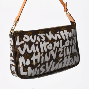 Very Good Condition LOUIS VUITTON Pochette Accessories Accessor Pouch M92192 Monogram Graffiti Used 4a009265