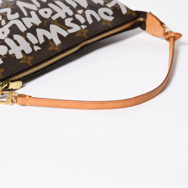 Very Good Condition LOUIS VUITTON Pochette Accessories Accessor Pouch M92192 Monogram Graffiti Used 4a009265
