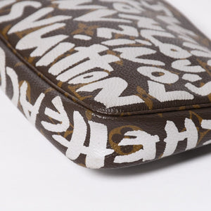 Very Good Condition LOUIS VUITTON Pochette Accessories Accessor Pouch M92192 Monogram Graffiti Used 4a009265