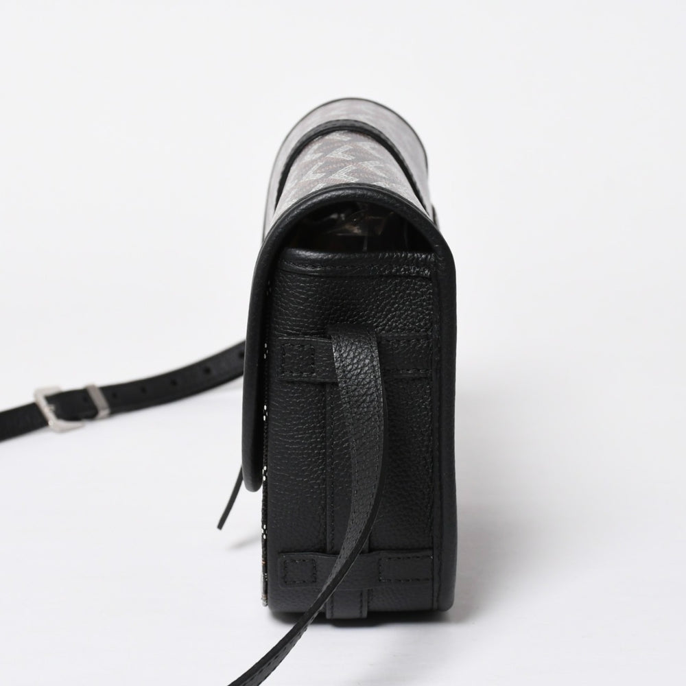Like new GOYARD Cup Vert PM Crossbody Bag Shoulder Bag PVC Leather Black Silver Hardware Used 4a009772