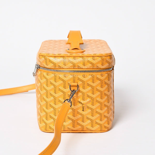 極美品 GOYARD ゴヤール ミューズ ヴァニティケース ハンドバッグ PVC レザー イエロー シルバー金具 中古 4a009773