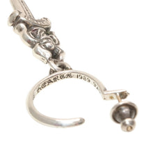 画像をギャラリービューアに読み込む, CHROME HEARTS クロムハーツ No5 ダガーフープ ピアス 重量7.7g シルバー925 1989刻印 アクセサリー 美品 中古 4c068901