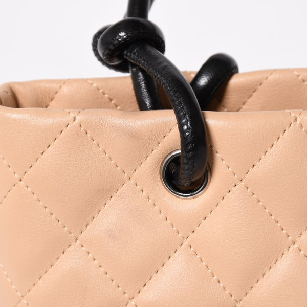 極美品 CHANEL シャネル カンボンライン ハンドバッグ 9番台 ココマーク パッチ レザー ブラック ベージュ シルバー金具 中古 4a009602