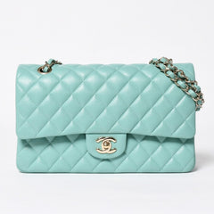 新品同様 CHANEL シャネル マトラッセ25 Wフラップ Wチェーンショルダーバッグ ターコイズブルー A01112 31番台 ココマーク キャビアスキン 中古 4a009604