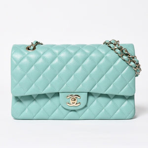 新品同様 CHANEL シャネル マトラッセ25 Wフラップ Wチェーンショルダーバッグ ターコイズブルー A01112 31番台 ココマーク キャビアスキン 中古 4a009604