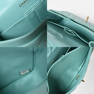 新品同様 CHANEL シャネル マトラッセ25 Wフラップ Wチェーンショルダーバッグ ターコイズブルー A01112 31番台 ココマーク キャビアスキン 中古 4a009604