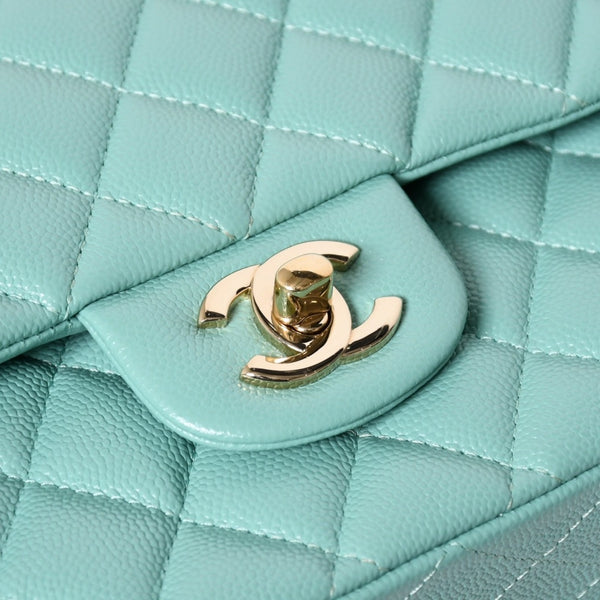 新品同様 CHANEL シャネル マトラッセ25 Wフラップ Wチェーンショルダーバッグ ターコイズブルー A01112 31番台 ココマーク キャビアスキン 中古 4a009604