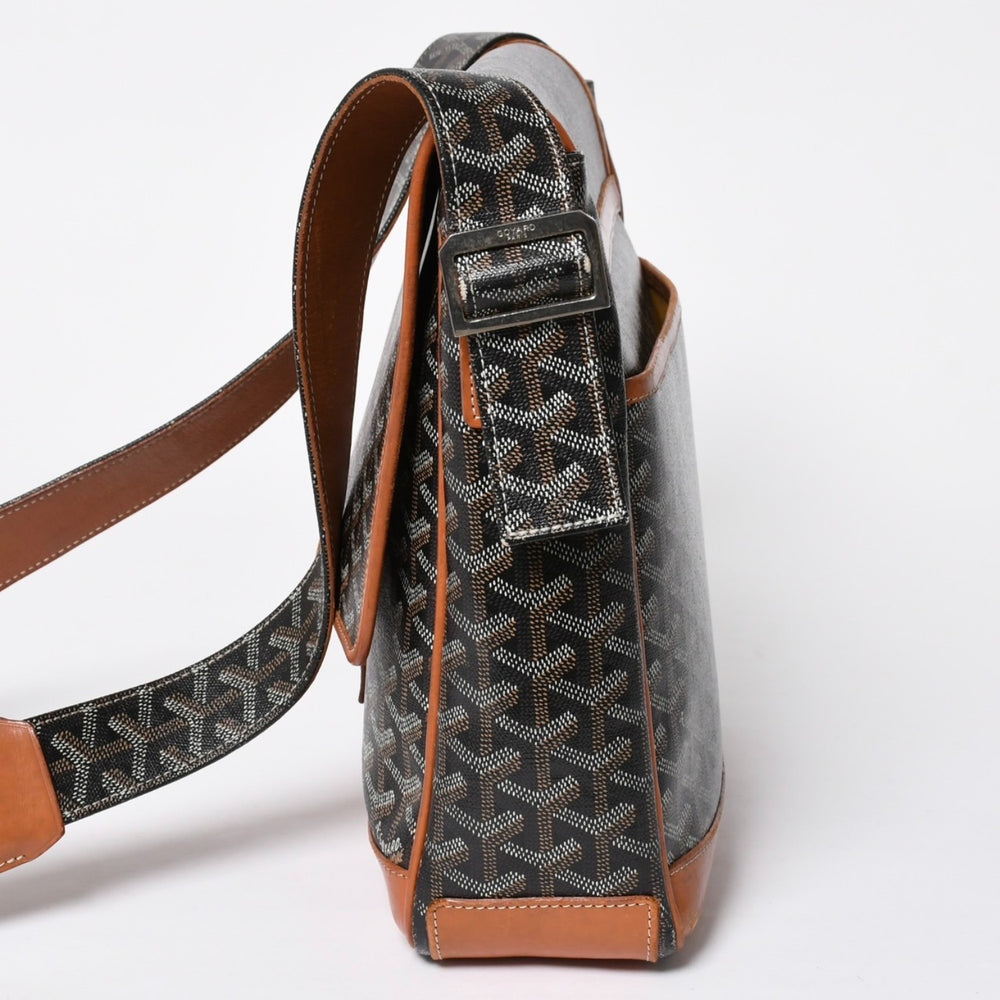 GOYARD Granblue Messenger Bag GOS020072 Brown PVC Leather Silver Hardware Good Condition Used 4a009621