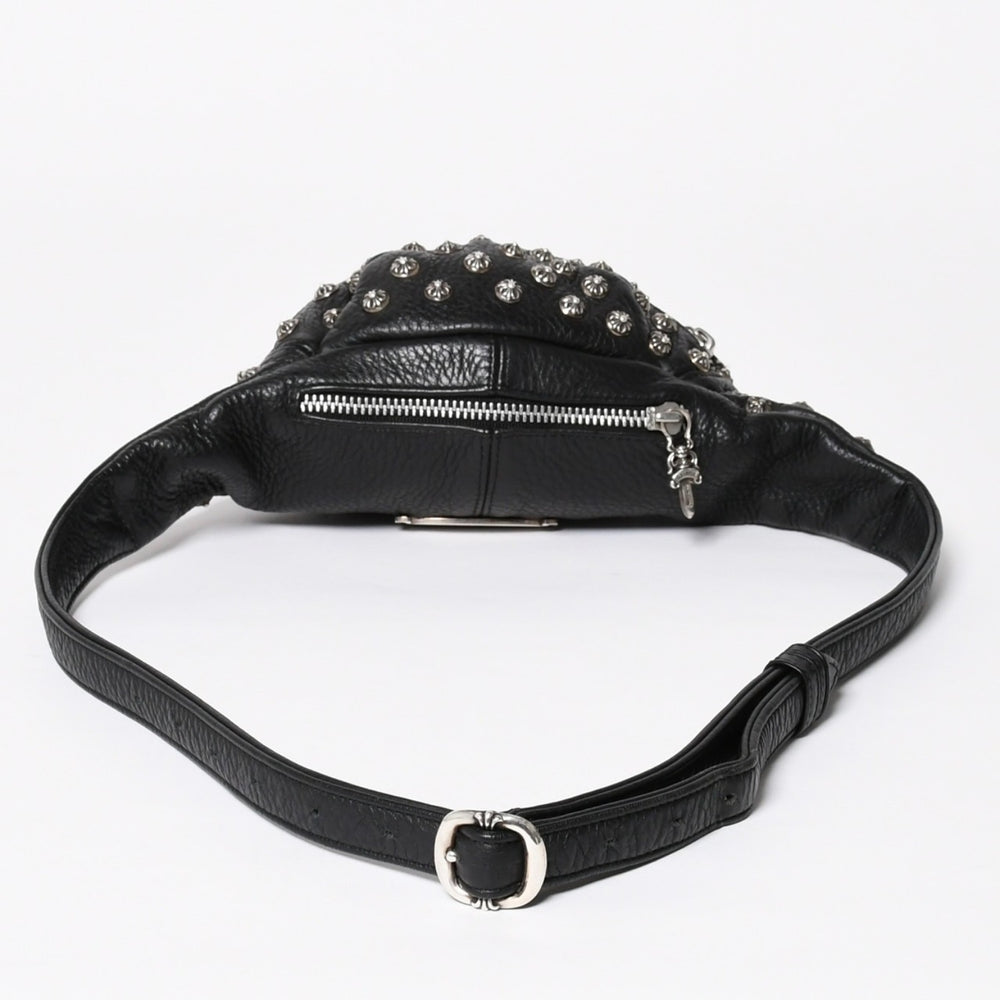 極美品 CHROME HEARTS クロムハーツ スナットパック ピラミッド クロスボールスタッズ ボディバッグ ダガージップ レザー ブラック 中古 4a009368