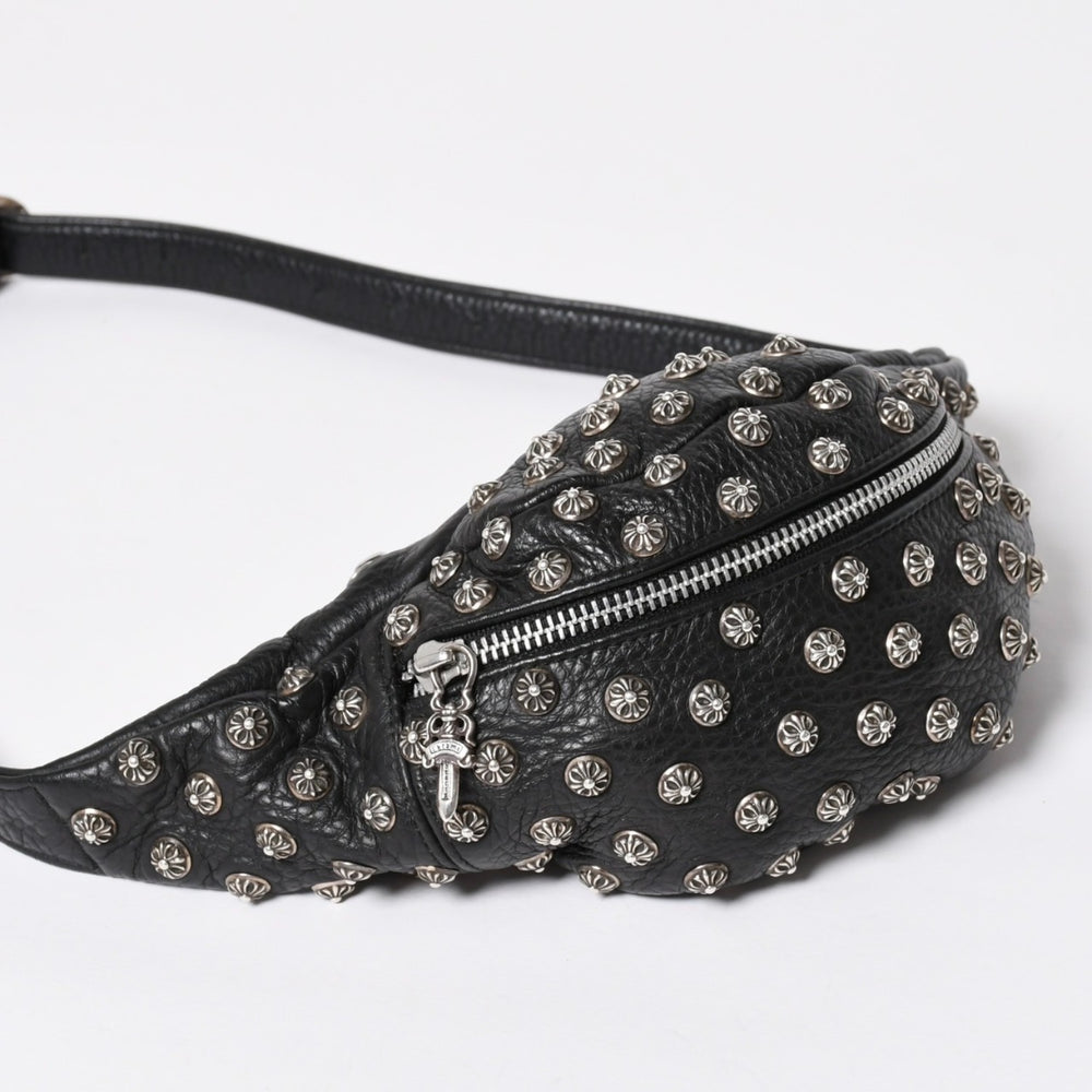 極美品 CHROME HEARTS クロムハーツ スナットパック ピラミッド クロスボールスタッズ ボディバッグ ダガージップ レザー ブラック 中古 4a009368