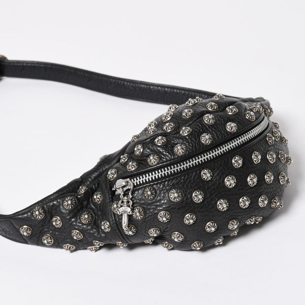 極美品 CHROME HEARTS クロムハーツ スナットパック ピラミッド クロスボールスタッズ ボディバッグ ダガージップ レザー ブラック 中古 4a009368