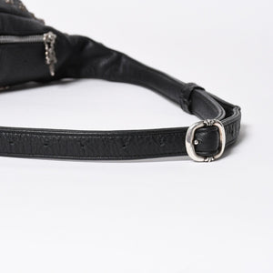 極美品 CHROME HEARTS クロムハーツ スナットパック ピラミッド クロスボールスタッズ ボディバッグ ダガージップ レザー ブラック 中古 4a009368