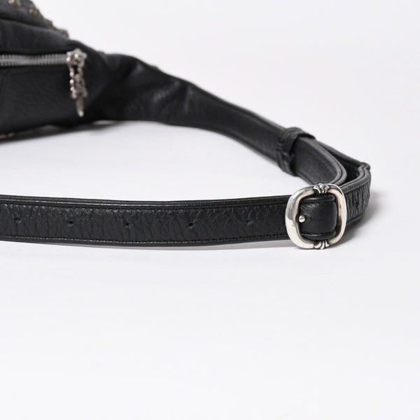 極美品 CHROME HEARTS クロムハーツ スナットパック ピラミッド クロスボールスタッズ ボディバッグ ダガージップ レザー ブラック 中古 4a009368