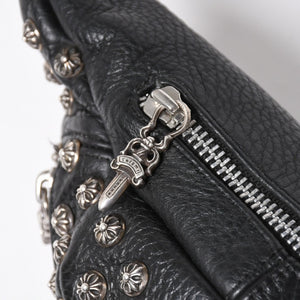 極美品 CHROME HEARTS クロムハーツ スナットパック ピラミッド クロスボールスタッズ ボディバッグ ダガージップ レザー ブラック 中古 4a009368