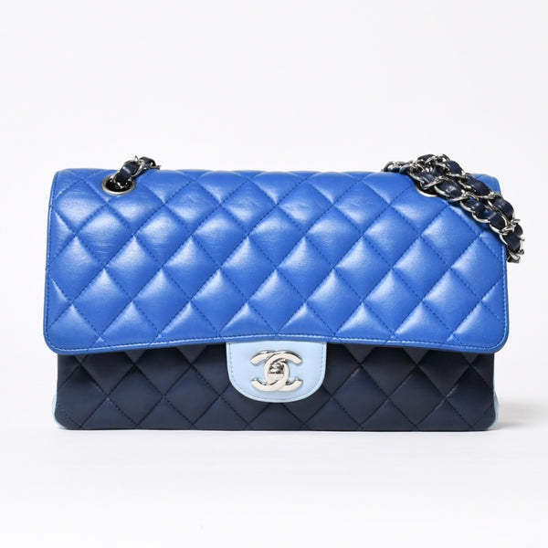 極美品 CHANEL シャネル マトラッセ クラシック ダブル フラップバッグ ショルダーバッグ 22番台 ラムスキン ブルー シルバー金具 中古 4a009588