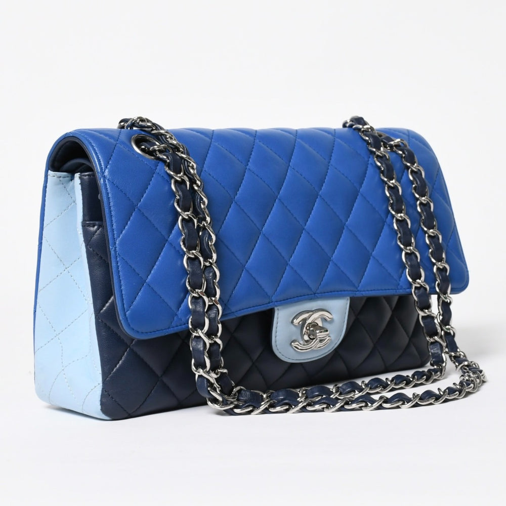 極美品 CHANEL シャネル マトラッセ クラシック ダブル フラップバッグ ショルダーバッグ 22番台 ラムスキン ブルー シルバー金具 中古 4a009588